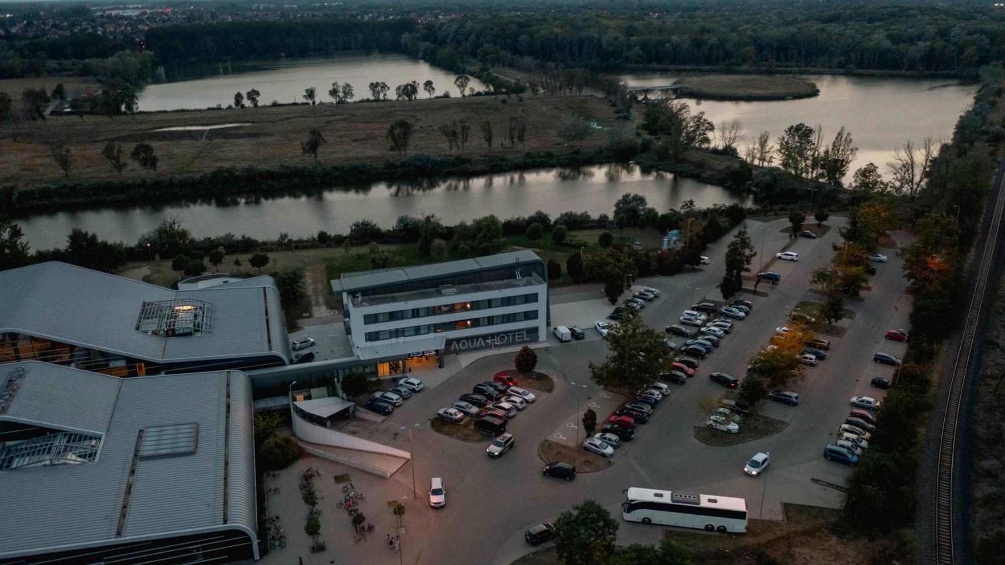 Aqua Hotel Kecskemét Zewnętrze zdjęcie