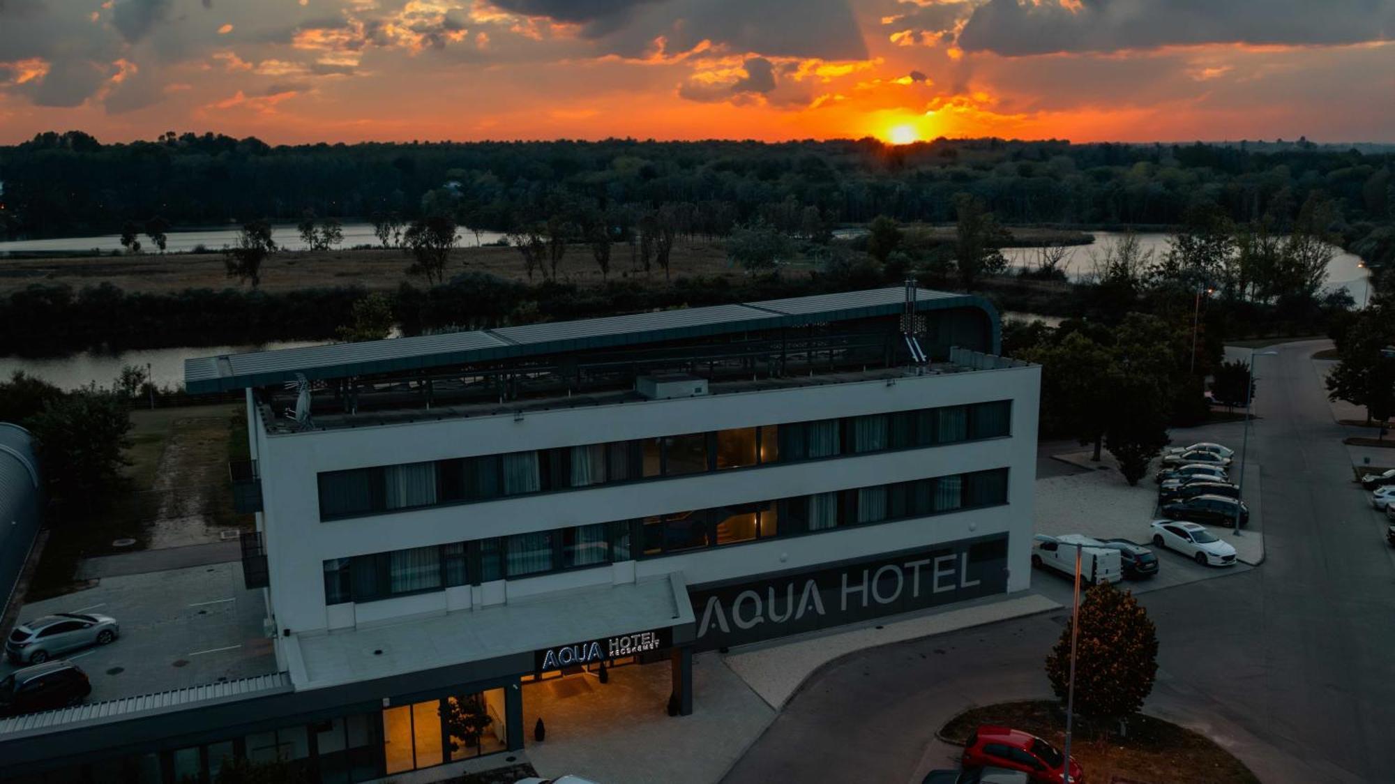 Aqua Hotel Kecskemét Zewnętrze zdjęcie